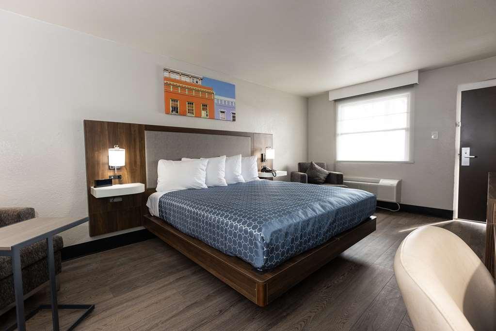 Bhagat Hotels Stone Mountain Atlanta BW Signature Collection 터커 객실 사진